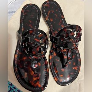 **RARE** Lightly used Tory Burch Miller Tortoise Shell size 8